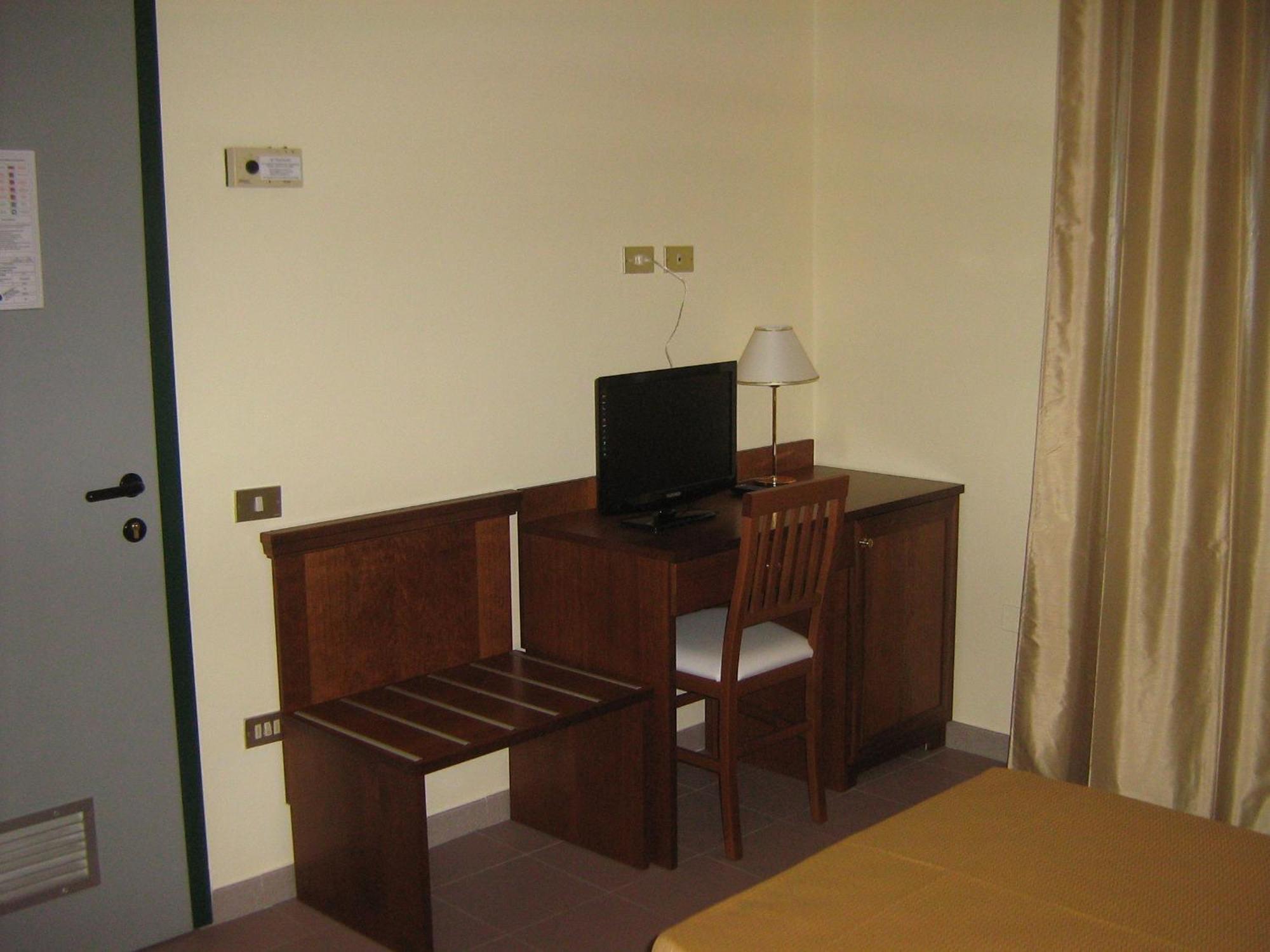 Hostiliae Ciminiera Hotel Ostiglia Екстериор снимка