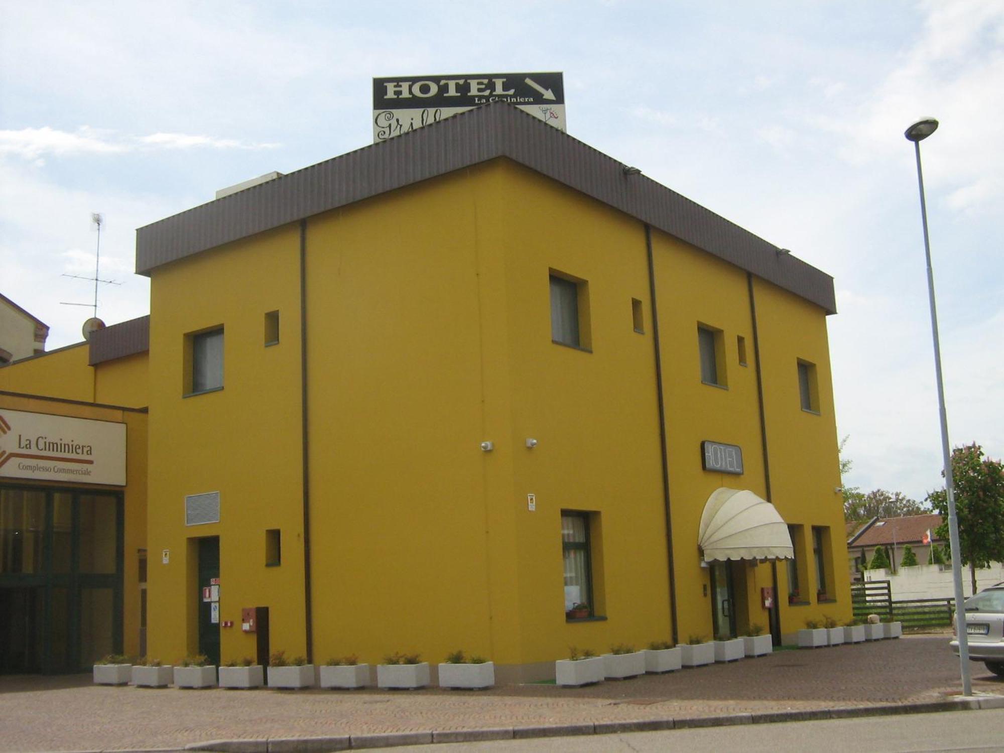 Hostiliae Ciminiera Hotel Ostiglia Екстериор снимка