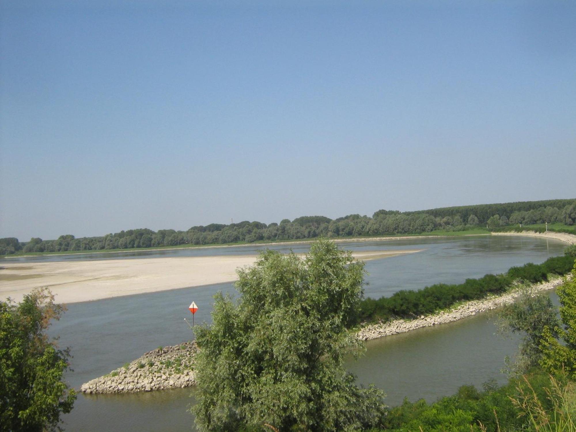Hostiliae Ciminiera Hotel Ostiglia Екстериор снимка