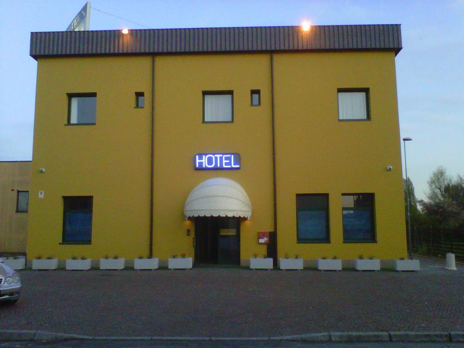 Hostiliae Ciminiera Hotel Ostiglia Екстериор снимка