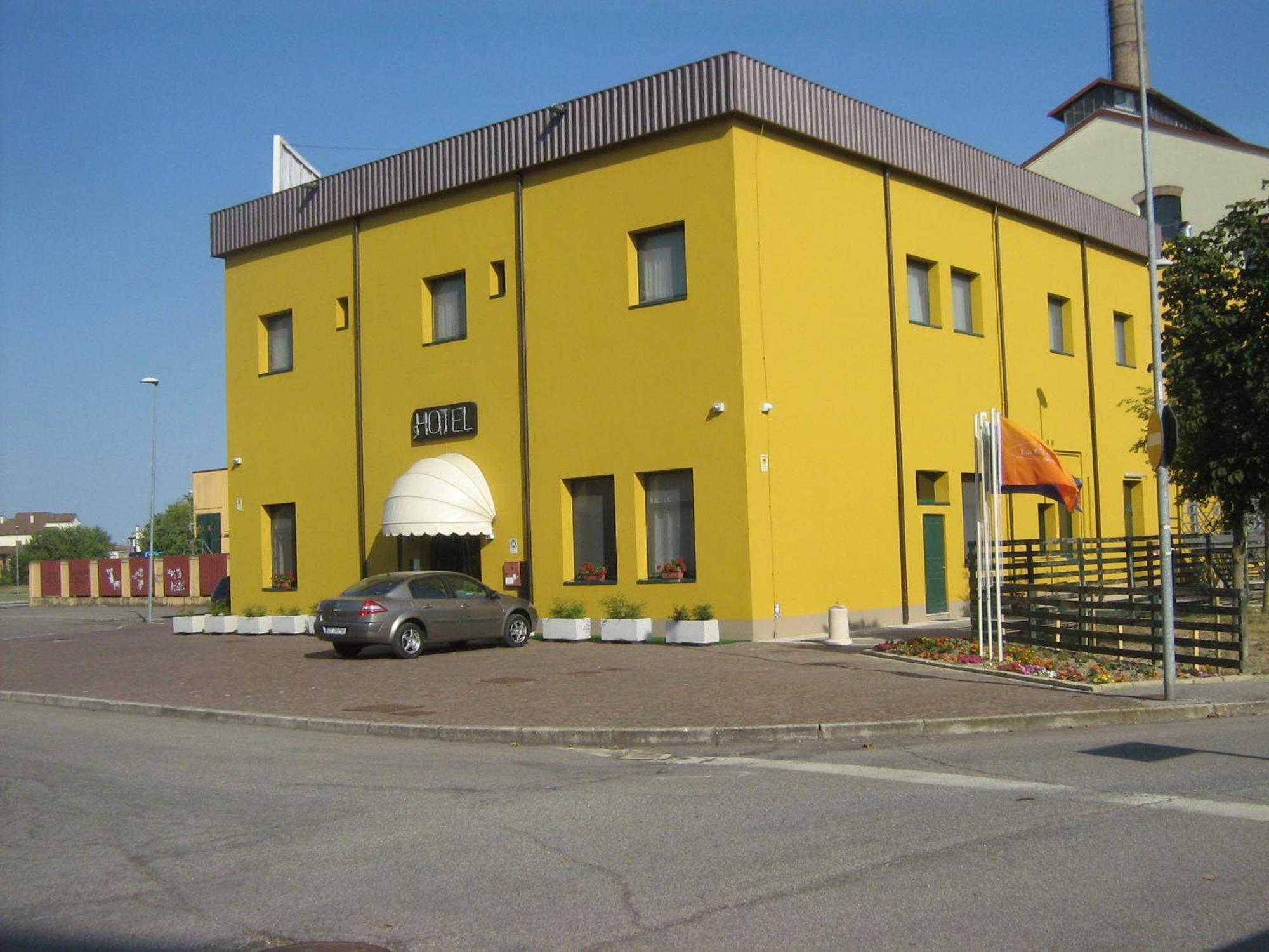 Hostiliae Ciminiera Hotel Ostiglia Екстериор снимка