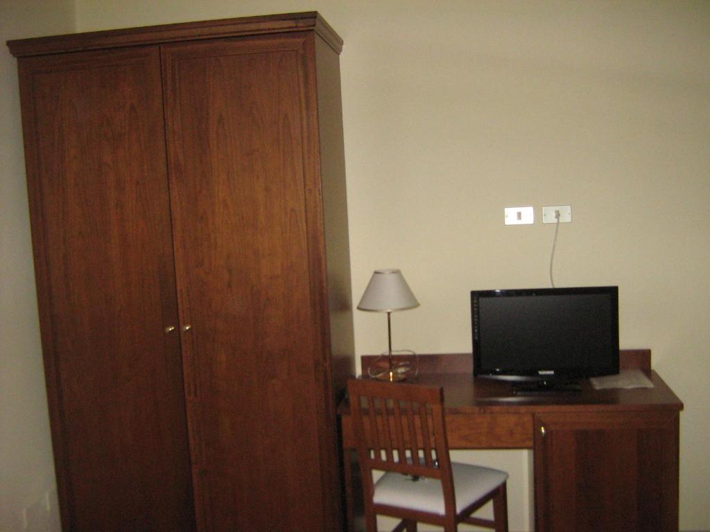 Hostiliae Ciminiera Hotel Ostiglia Стая снимка